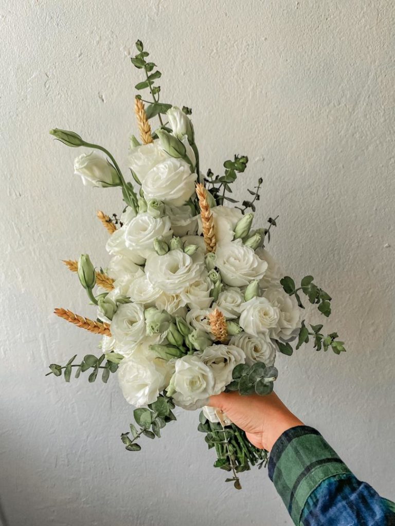 Bunge Tangan White Flower